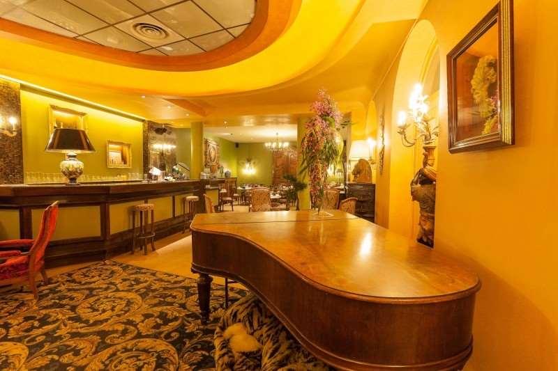 Cecilia Arc De Triomphe Hotel Parijs Restaurant foto